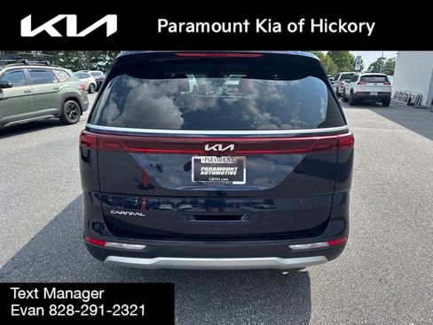 Used 2024 Kia Carnival LX FWD image 6