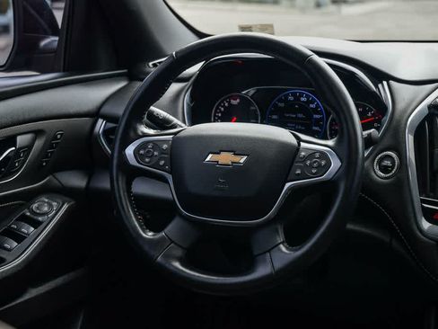 Used 2022 Chevrolet Traverse Premier FWD image 12