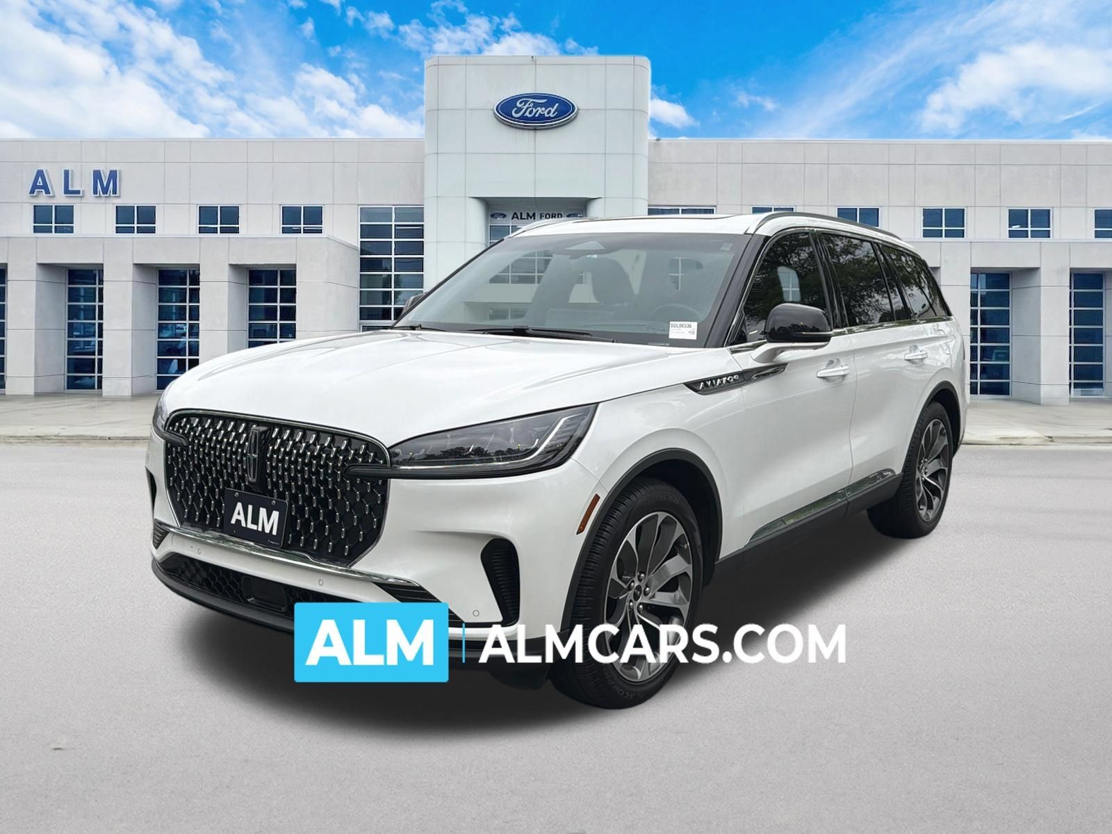 Used 2025 Lincoln Aviator Reserve w/ Illumination Package RWD image 1