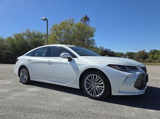 Used 2022 Toyota Avalon Limited video 1