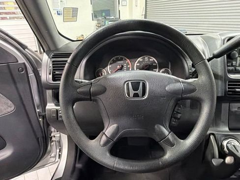 Used 2004 Honda CR-V EX image 16
