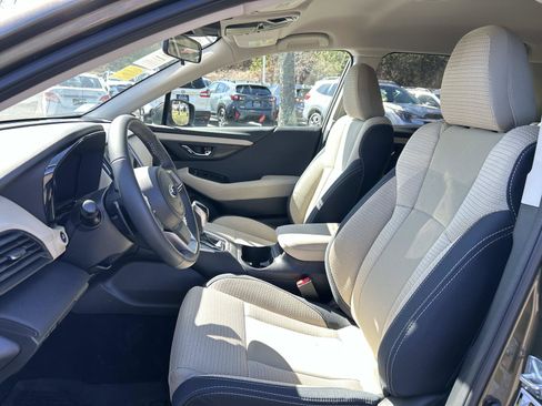 Used 2025 Subaru Outback Premium AWD/4WD image 10