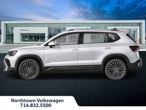 New 2026 Volkswagen Taos SE AWD/4WD image 2