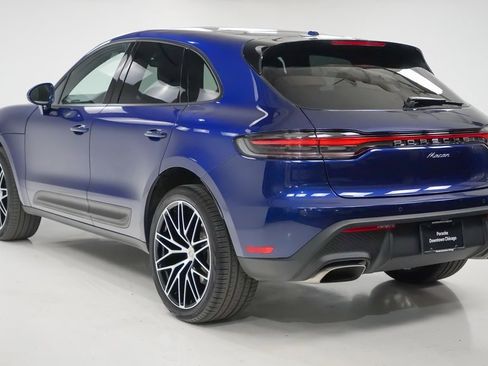 Certified 2025 Porsche Macan image 3