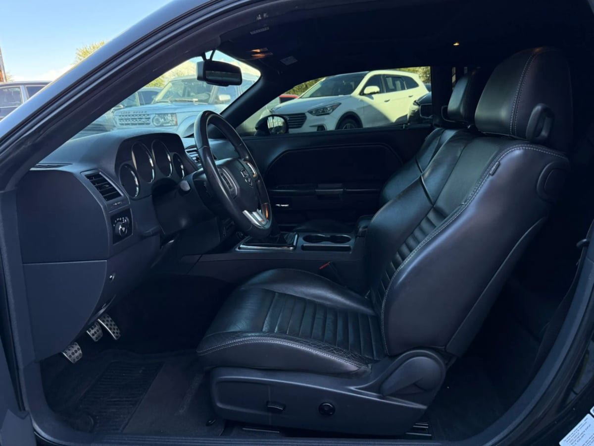 Used 2013 Dodge Challenger R/T RWD image 37