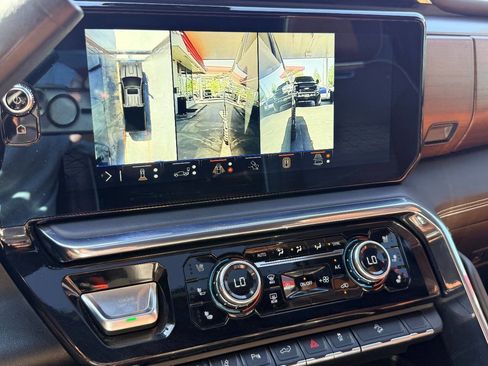 Used 2024 GMC Sierra 3500 Denali Ultimate image 30