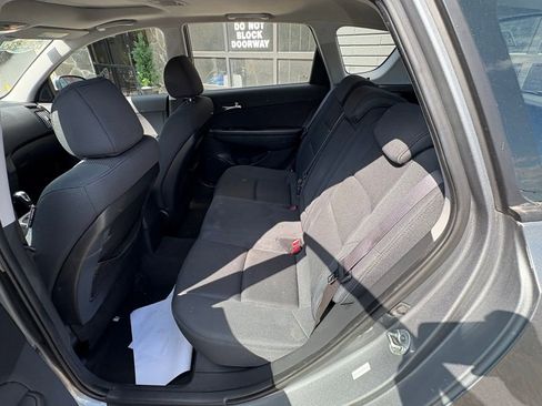 Used 2010 Hyundai Elantra SE image 14