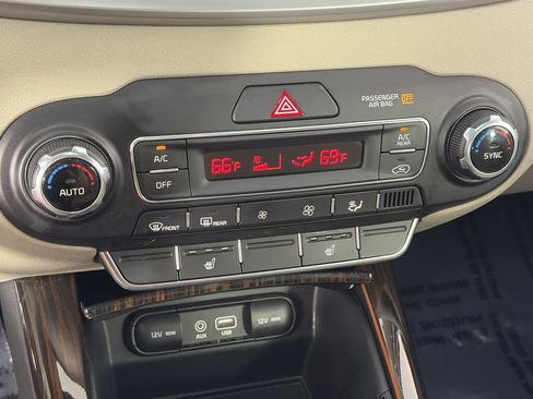 Used 2020 Kia Sorento EX AWD/4WD image 22