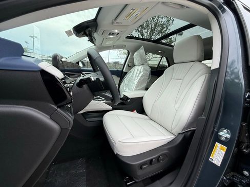 New 2026 Buick Envision Avenir image 5