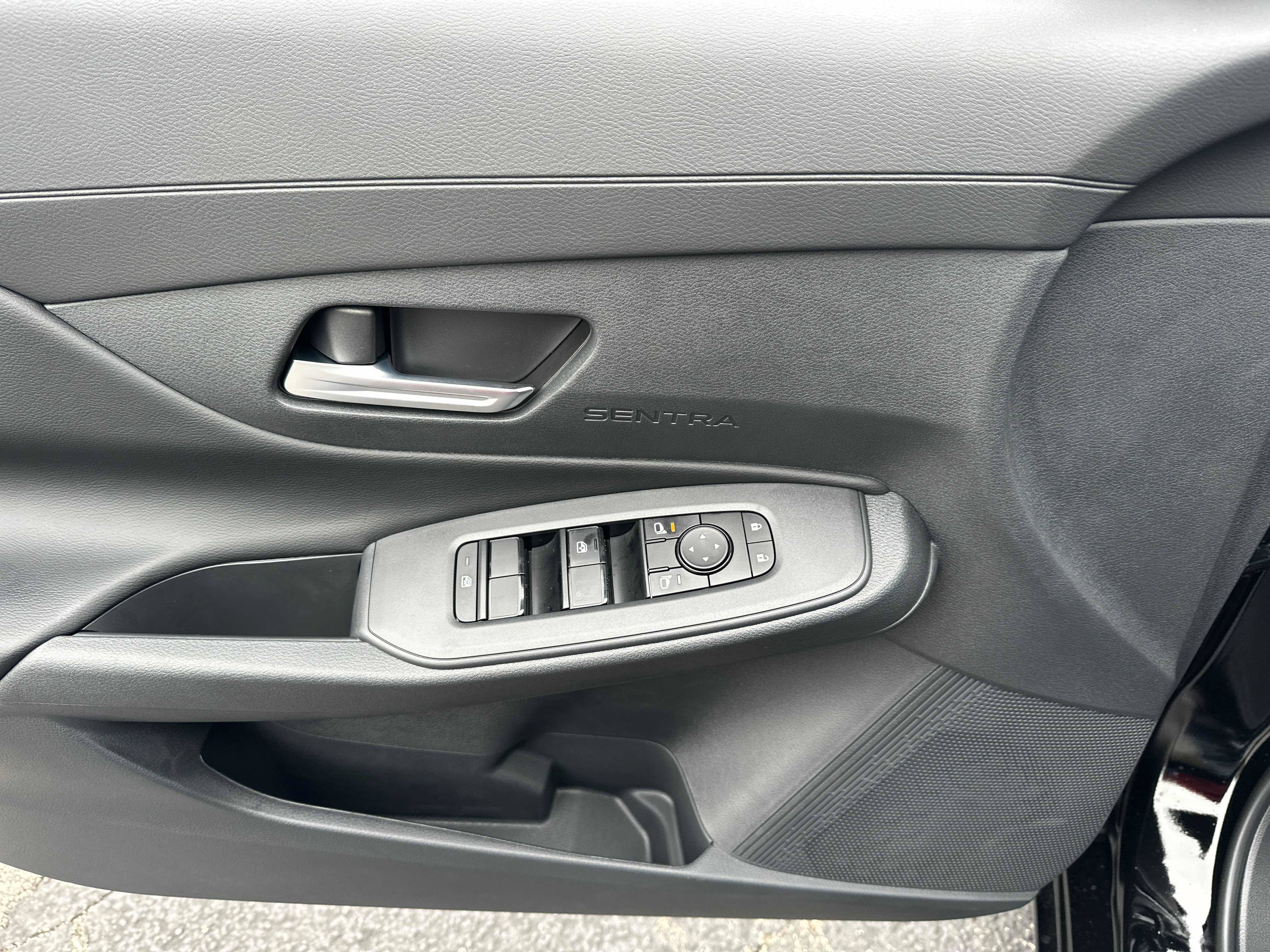 New 2027 Nissan Sentra S w/ Floor Mat Package FWD image 18