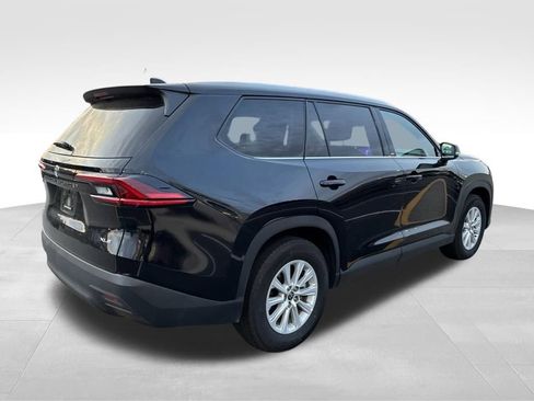 Used 2025 Toyota Grand Highlander AWD image 5