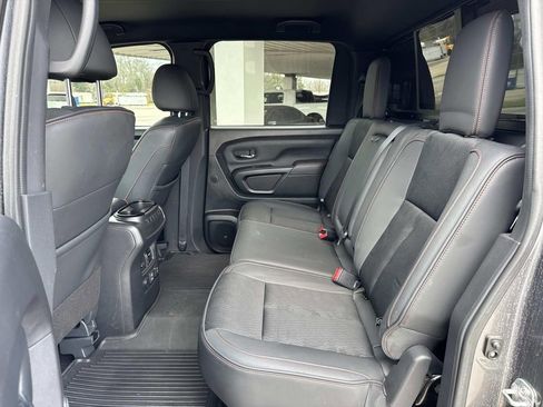 Used 2023 Nissan Titan PRO-4X image 28