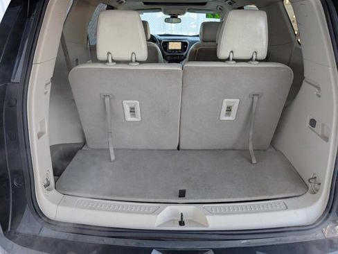 Used 2022 GMC Acadia Denali image 27