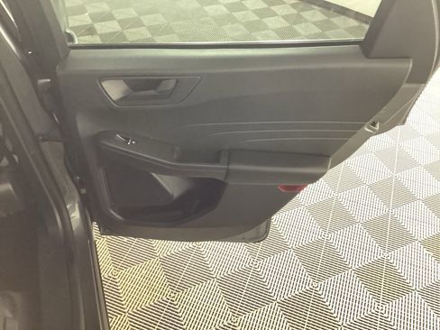 Used 2022 Ford Escape SE w/ Convenience Package image 11