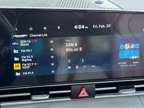 Used 2025 Hyundai Elantra Limited image 14