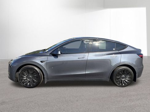 Used 2021 Tesla Model Y Long Range AWD/4WD image 5