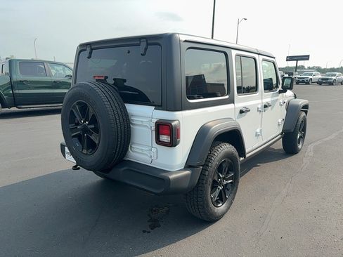 Used 2023 Jeep Wrangler Unlimited Sport AWD/4WD image 5