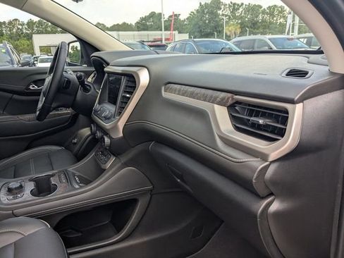 Used 2023 GMC Acadia Denali w/ Denali Technology Package FWD image 36