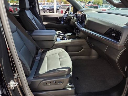 Certified 2026 Chevrolet Suburban RST w/ Advanced Technology Package AWD/4WD image 16