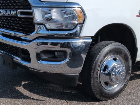 Used 2024 RAM 3500 Big Horn image 12