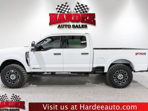 Used 2025 Ford F250 XLT w/ FX4 Off-Road Package image 1