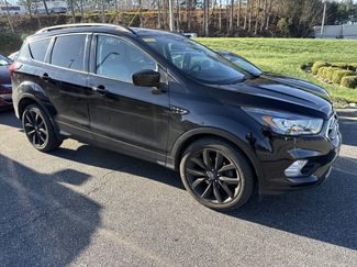 Used 2019 Ford Escape SE video 2