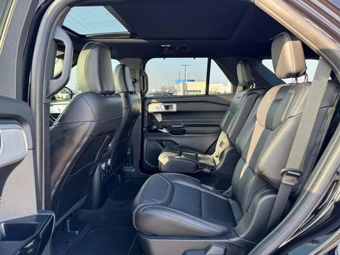 Used 2022 Ford Explorer ST w/ Equipment Group 401A image 12