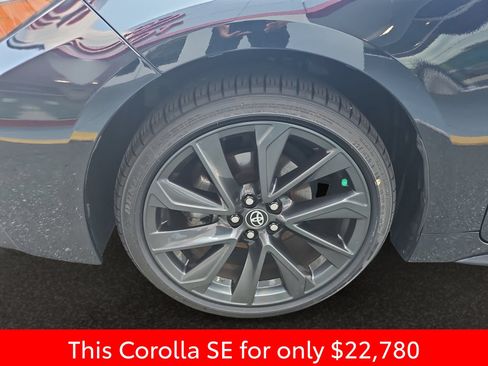 Used 2024 Toyota Corolla SE FWD image 40