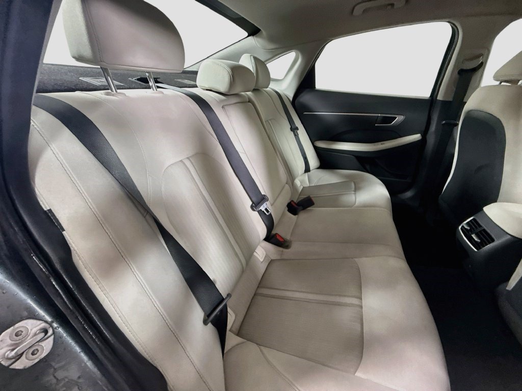 Used 2025 Hyundai Sonata SEL FWD image 25