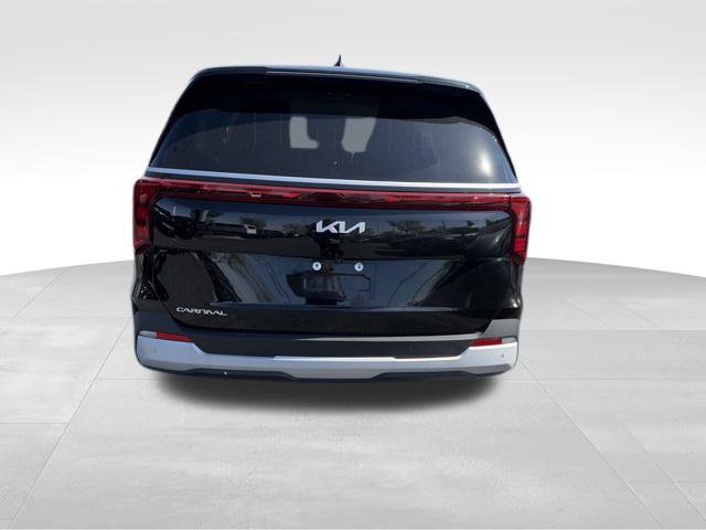 Certified 2026 Kia Carnival FWD image 7