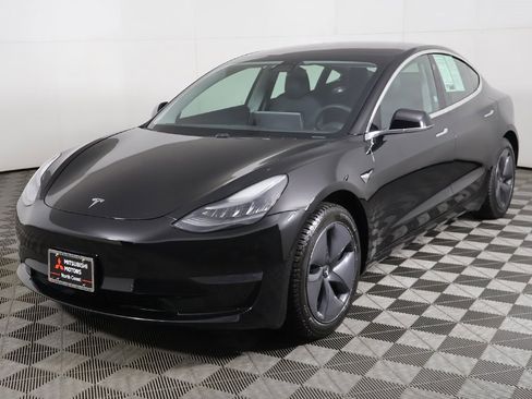 Used 2019 Tesla Model 3 Standard Range Plus image 8