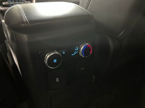 Used 2022 Ford Explorer XLT w/ Equipment Group 202A image 13