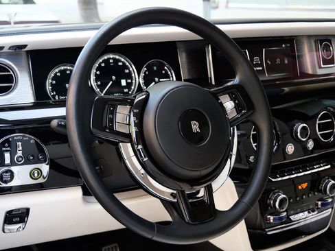 Certified 2022 Rolls-Royce Phantom Extended Wheelbase w/ The Phantom Package RWD image 22