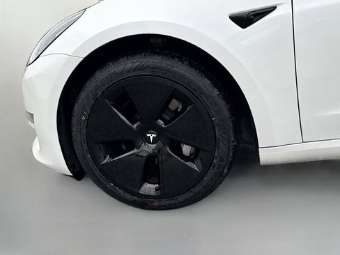 Used 2023 Tesla Model 3 Standard Range RWD image 40