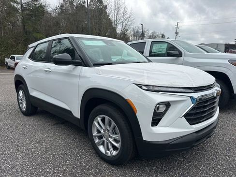 New 2026 Chevrolet TrailBlazer LS image 4