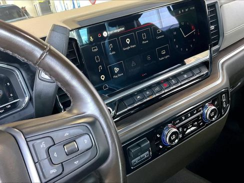 Used 2025 GMC Sierra 1500 SLT RWD image 11