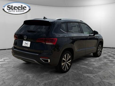 New 2024 Volkswagen Taos SE image 5