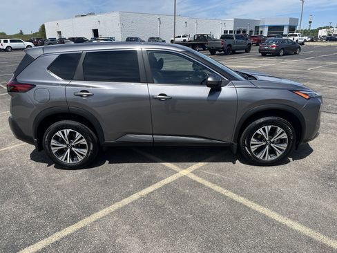 Used 2023 Nissan Rogue SV AWD/4WD image 7