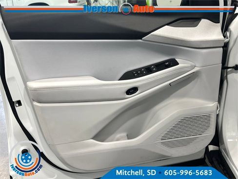 New 2026 Jeep Cherokee Laredo image 14