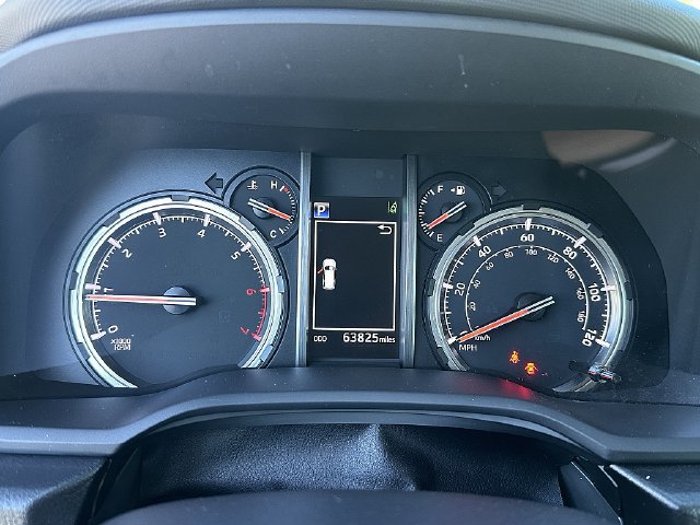 Used 2023 Toyota 4Runner TRD Off-Road Premium AWD/4WD image 25