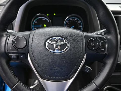 Used 2016 Toyota RAV4 XLE AWD/4WD image 14