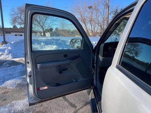 Used 2006 GMC Yukon XL SLT w/ SLT Preferred Equipment Group image 22