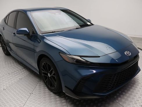 Certified 2025 Toyota Camry SE w/ Convenience Package FWD image 6