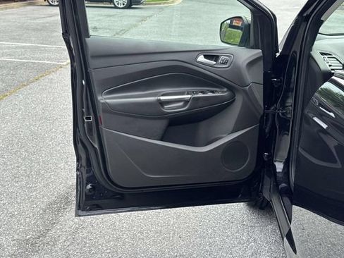 Used 2019 Ford Escape Titanium AWD/4WD image 14