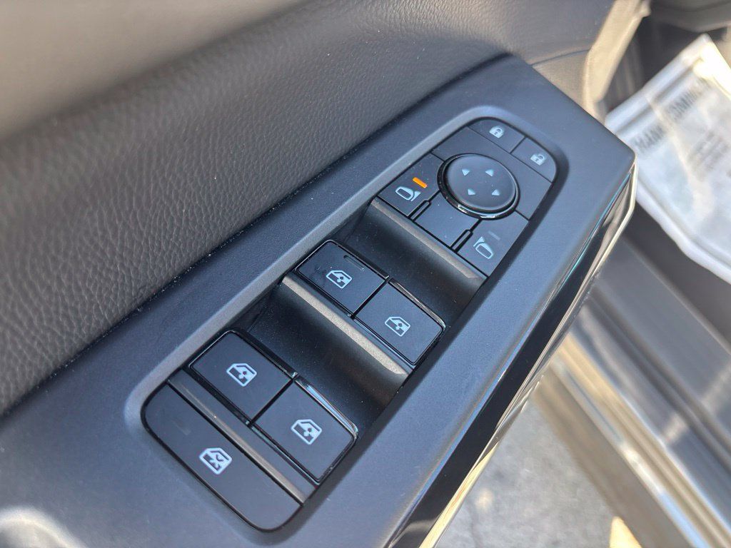 Certified 2025 Nissan Pathfinder SV AWD/4WD image 20