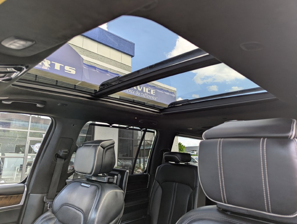 Used 2022 Jeep Grand Wagoneer Series II w/ Convenience Group III AWD/4WD image 35