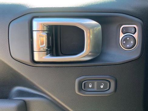 New 2026 Jeep Wrangler Unlimited Rubicon image 16