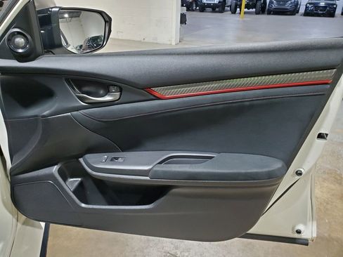 Used 2018 Honda Civic Type R image 16