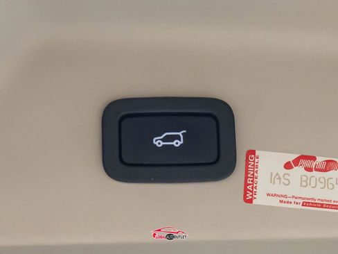 Used 2017 Land Rover Range Rover HSE image 50