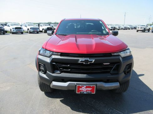 Certified 2023 Chevrolet Colorado Trail Boss w/ LPO, Dark Essentials Package AWD/4WD image 12